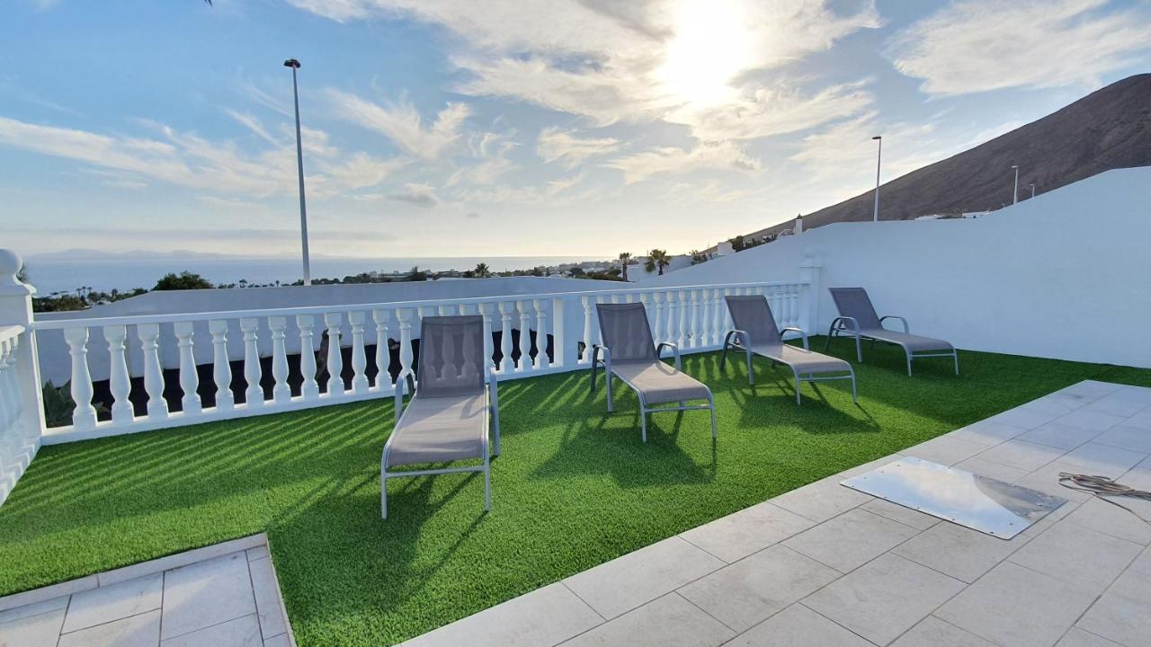 Stunning Sea View Villa With 6 Bedrooms & Heated Pool - Villa Renaissance Playa Blanca  Exterior photo