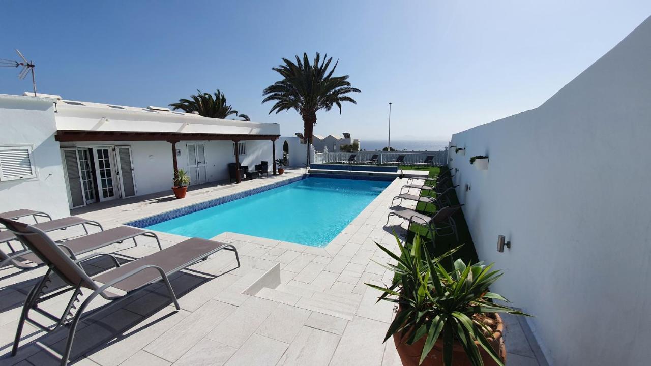 Stunning Sea View Villa With 6 Bedrooms & Heated Pool - Villa Renaissance Playa Blanca  Exterior photo