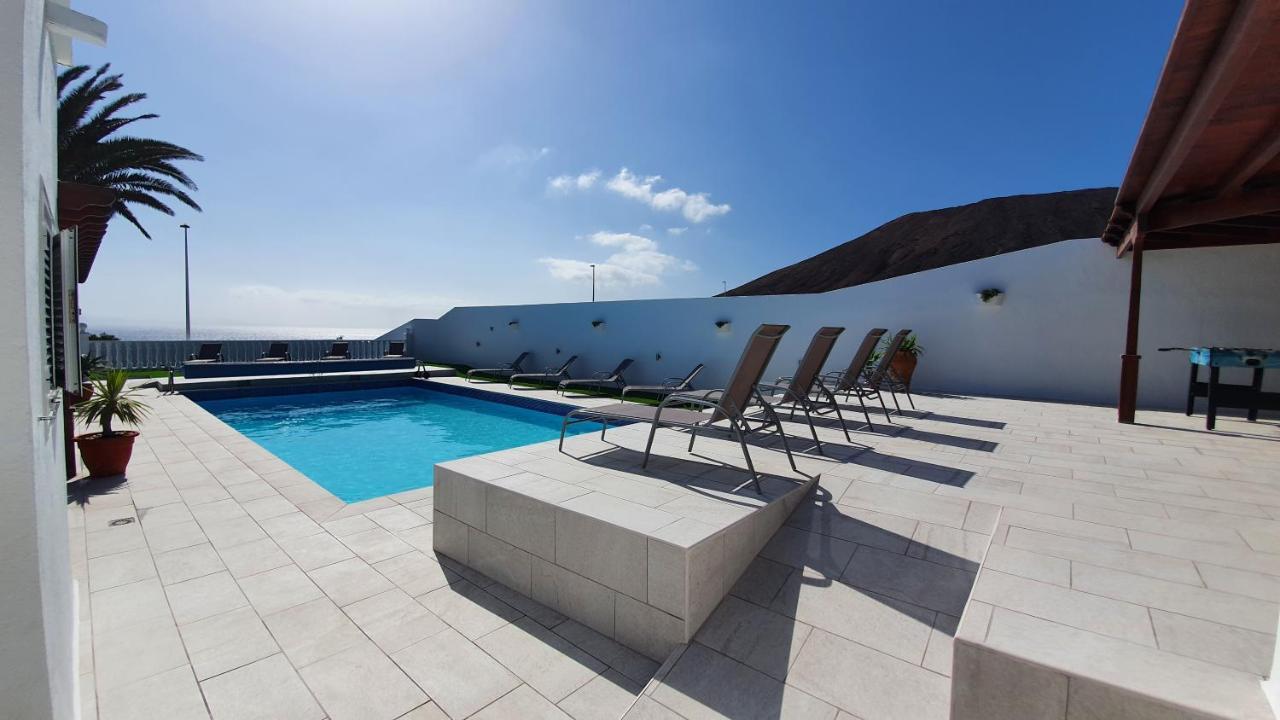 Stunning Sea View Villa With 6 Bedrooms & Heated Pool - Villa Renaissance Playa Blanca  Exterior photo